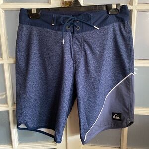 Men's Quiksilver Boardshorts Size 28 9.5" Inseam Blue Grey Surf Swim Beach